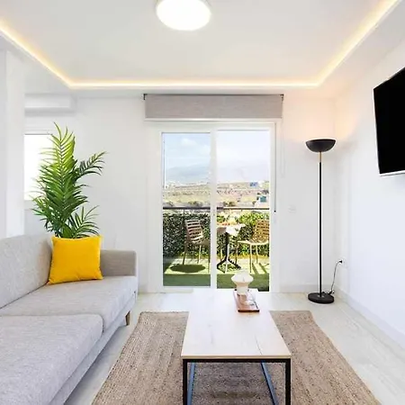 Sunnyland Arona Apartmán