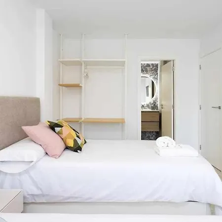 Sunnyland Arona Apartmán