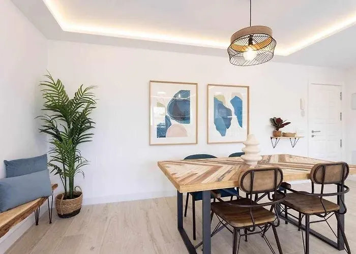 Sunnyland Arona Apartment *