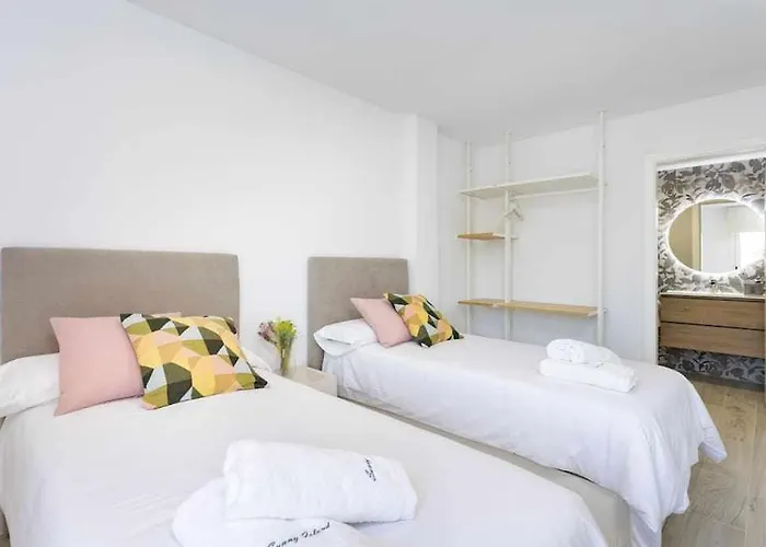 Sunnyland Arona Apartment *