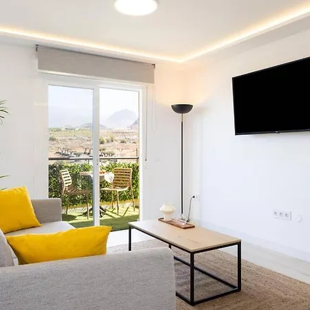 Apartman Sunnyland Arona Cho