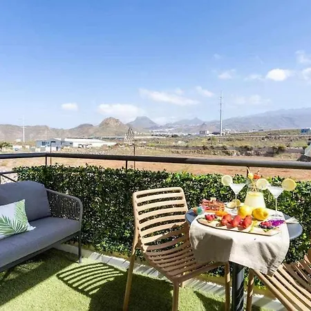 Sunnyland Arona Apartman Cho